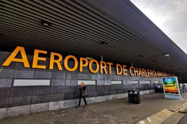 Charbonnel 2 Bruxelles-Charleroi-Airportヴィラ エクステリア 写真